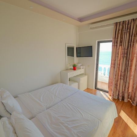 Hotel Iliria Саранде Екстериор снимка