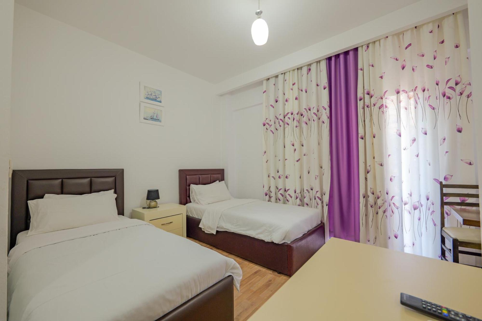 Hotel Iliria Саранде Екстериор снимка