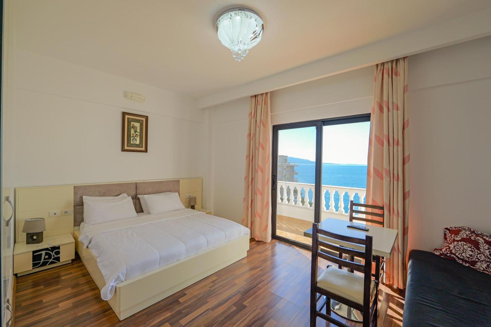Hotel Iliria Саранде Екстериор снимка