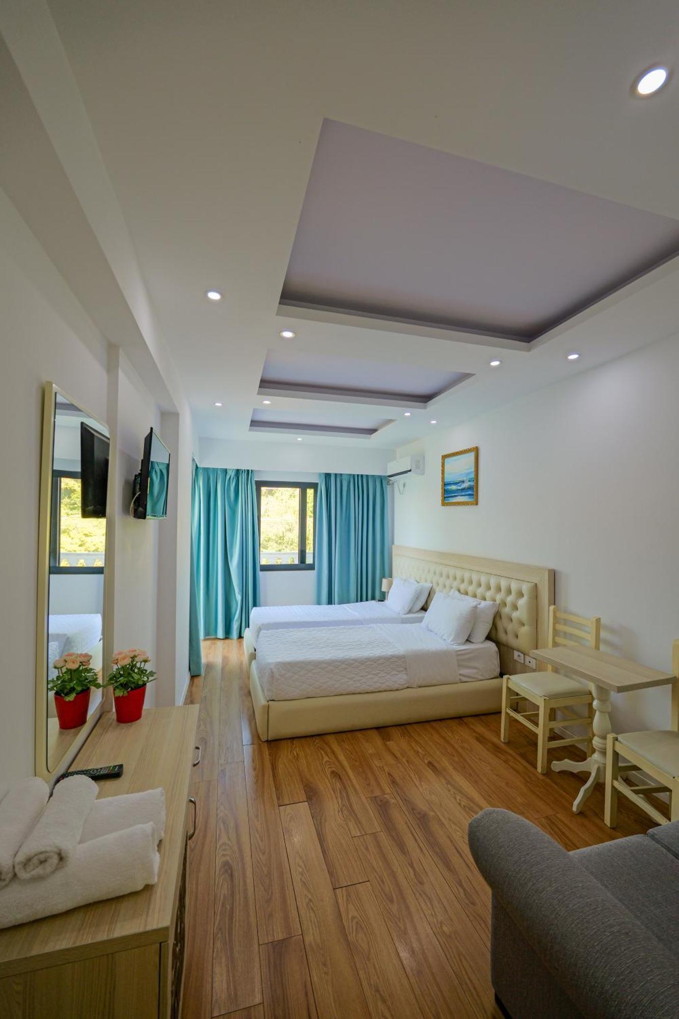 Hotel Iliria Саранде Екстериор снимка