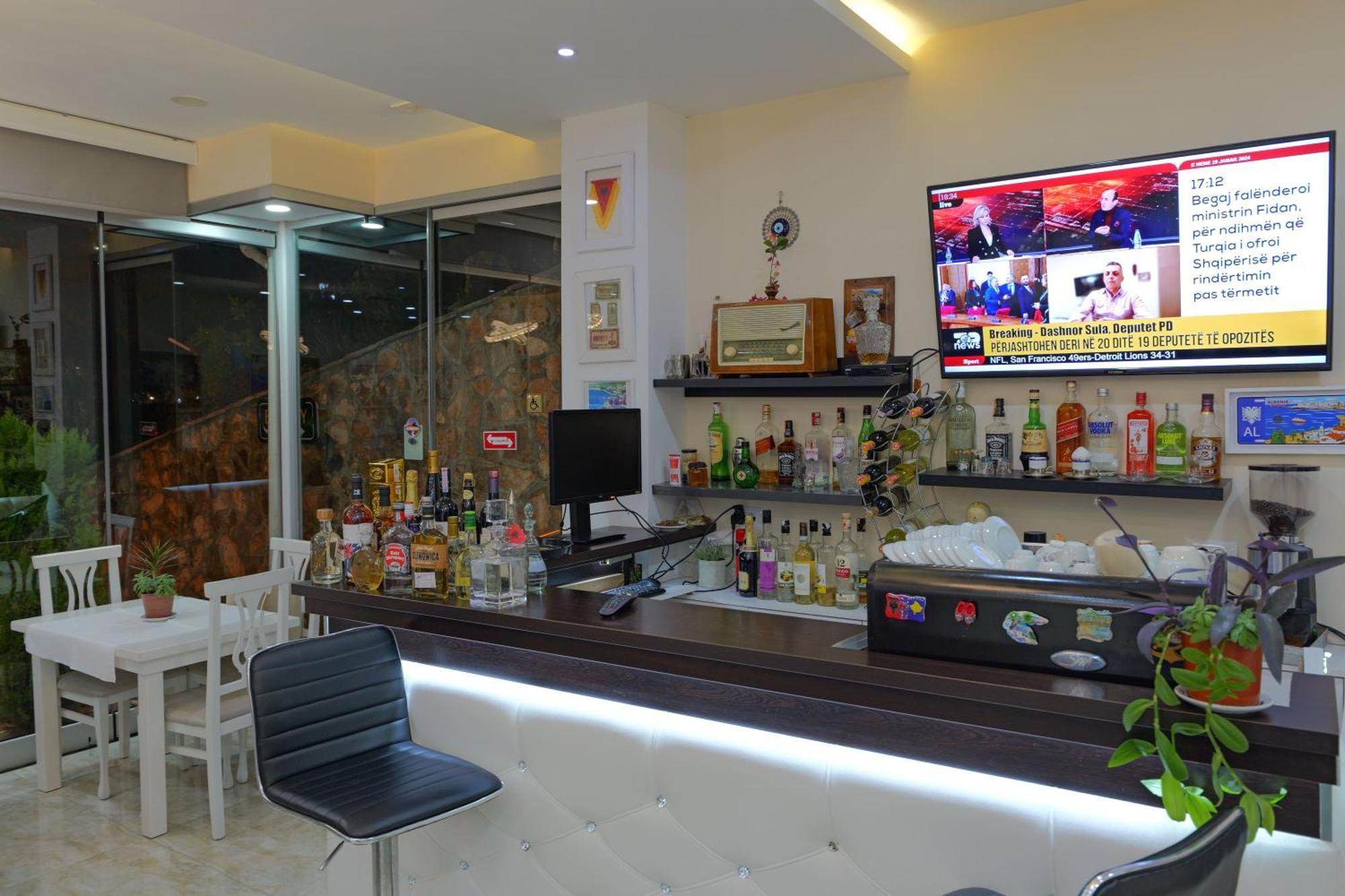 Hotel Iliria Саранде Екстериор снимка