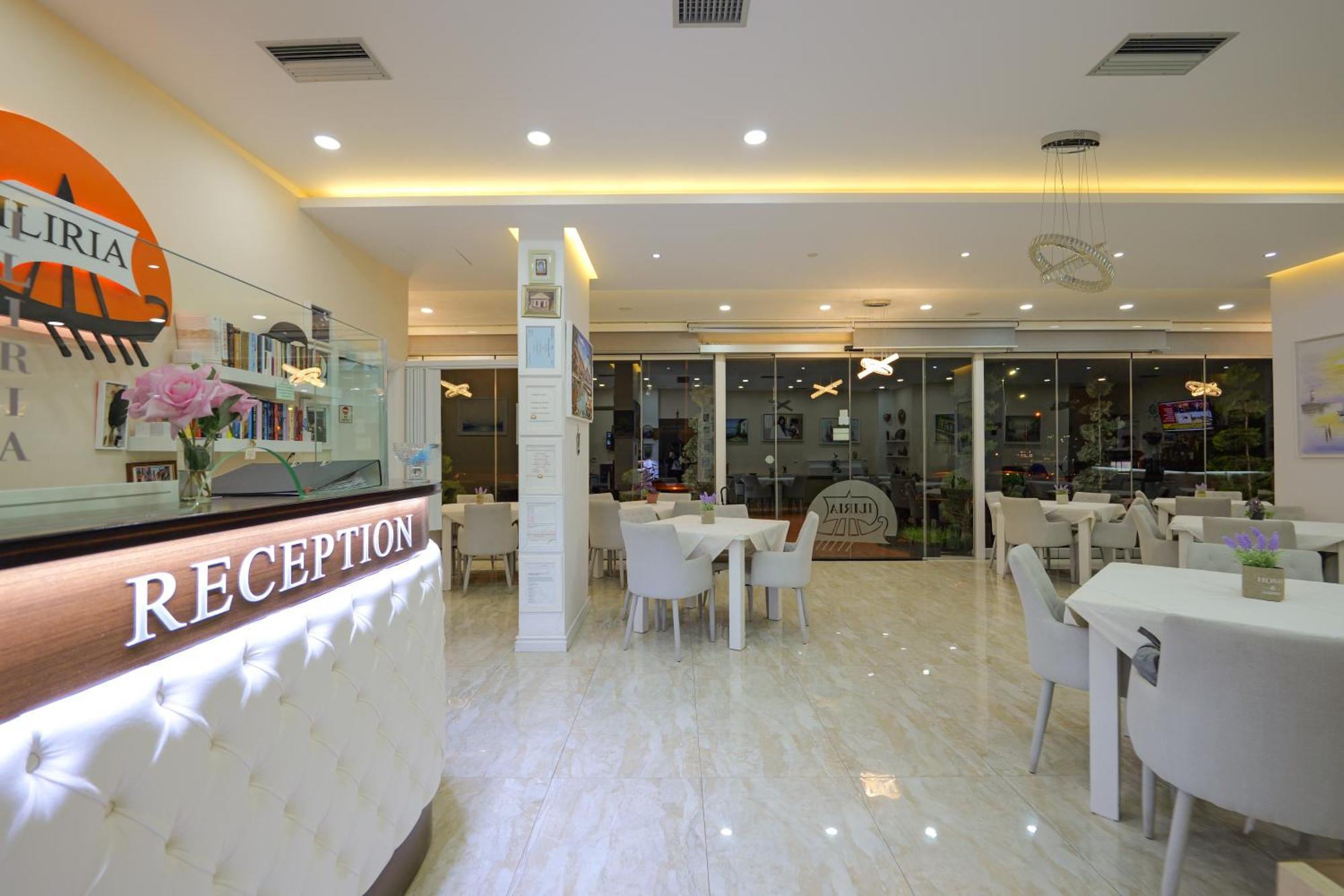 Hotel Iliria Саранде Екстериор снимка