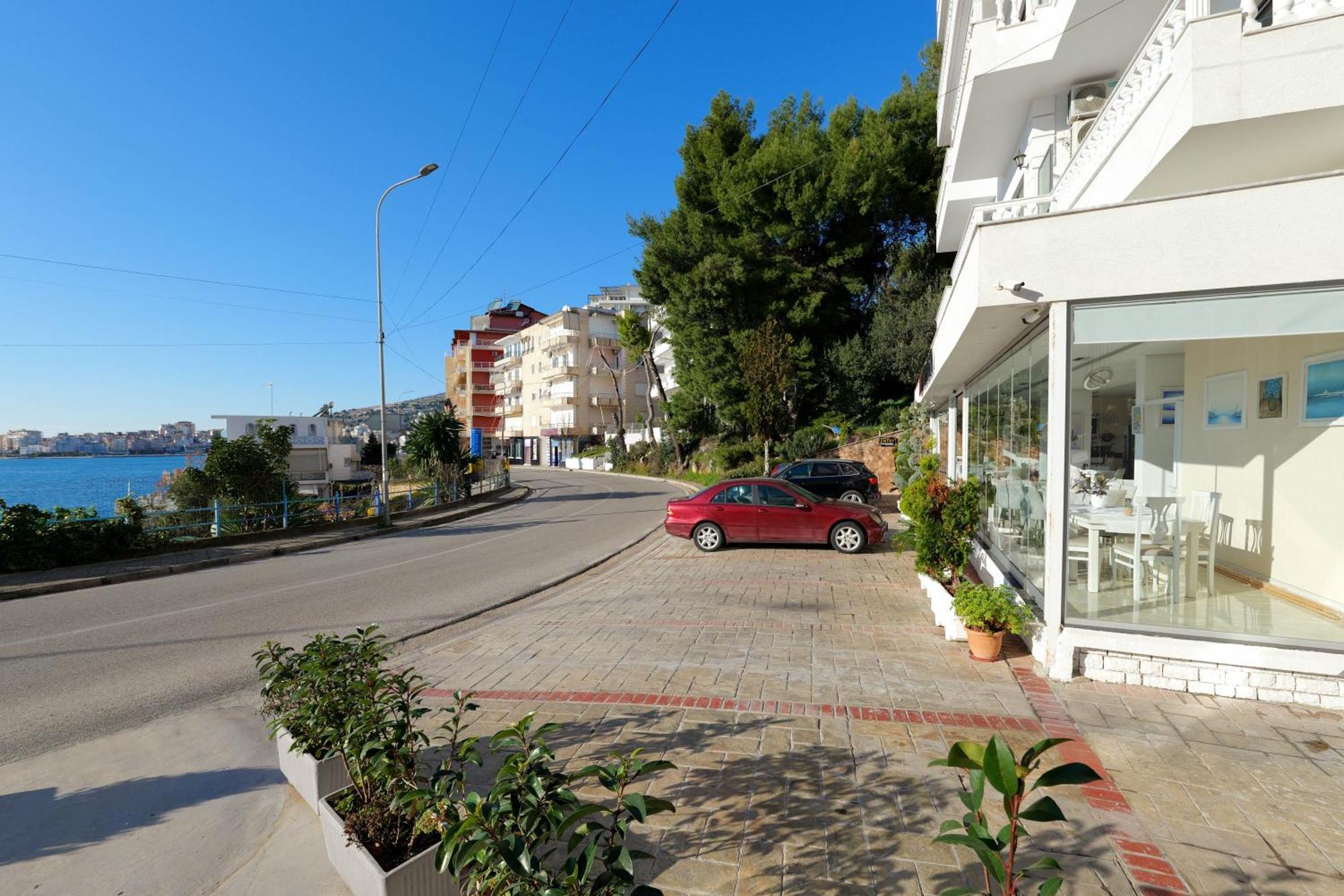 Hotel Iliria Саранде Екстериор снимка